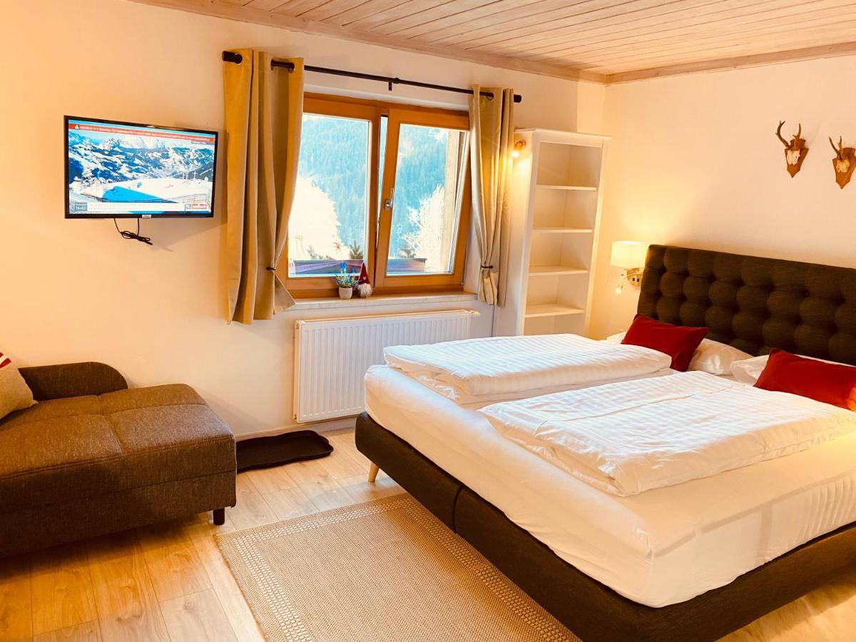 Alm Seasons Premium Chalet & Studios Saalbach-Hinterglemm Exterior foto